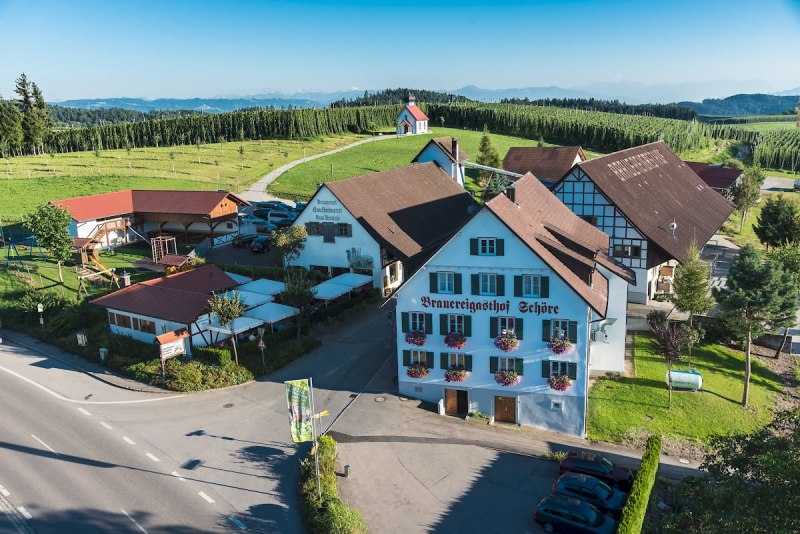 Der Brauereigasthof Schöre liegt idyllisch in der Nähe des Bodensees