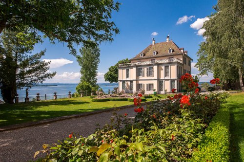 Das Schloss Arenenberg liegt an einem der schönsten Aussichtspunkte der Bodenseeregion.
