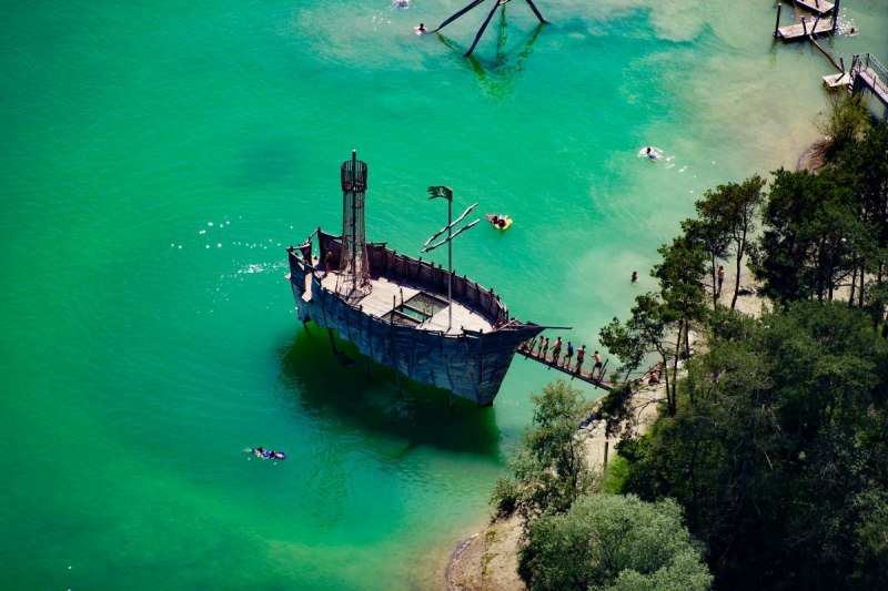 Welcher Pirat hat Lust auf eine Erfrischung im Schlosssee?