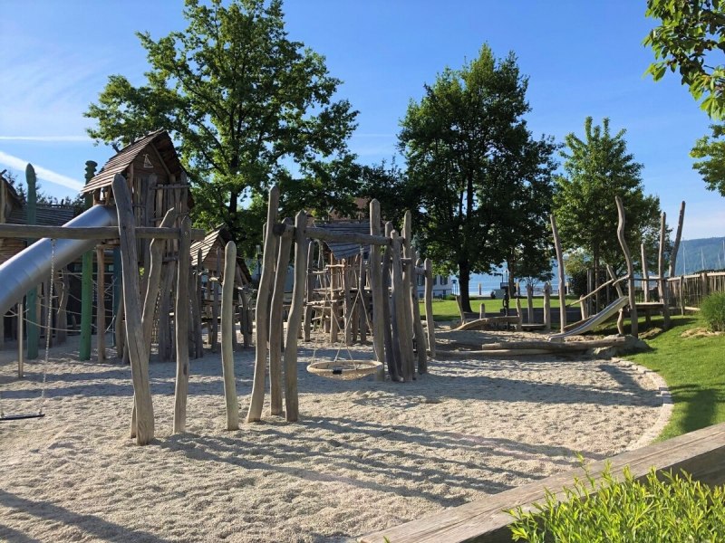 Welterbe-Abenteuer-Spielplatz in der Uferanlage von Ludwigshafen