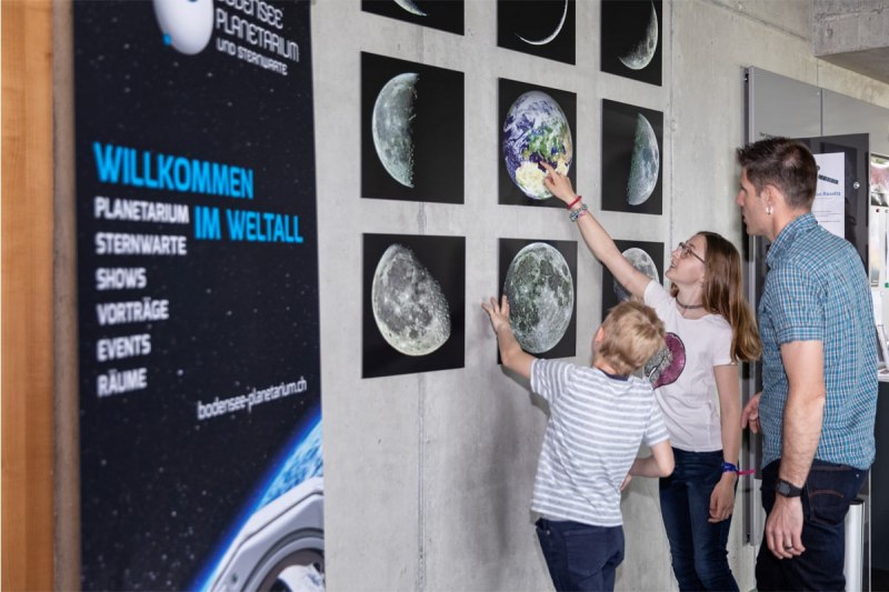 Ob klein oder groß -  im Planetarium von Kreuzlingen kommt jeder ins Staunen 