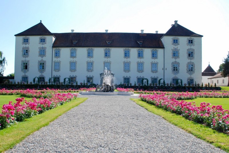 Schloss Zeil thront oberhalb von Leutkirch
