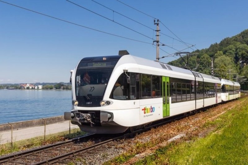 Thurbo Zug auf Probefahrt zwischen Bregenz und Lochau